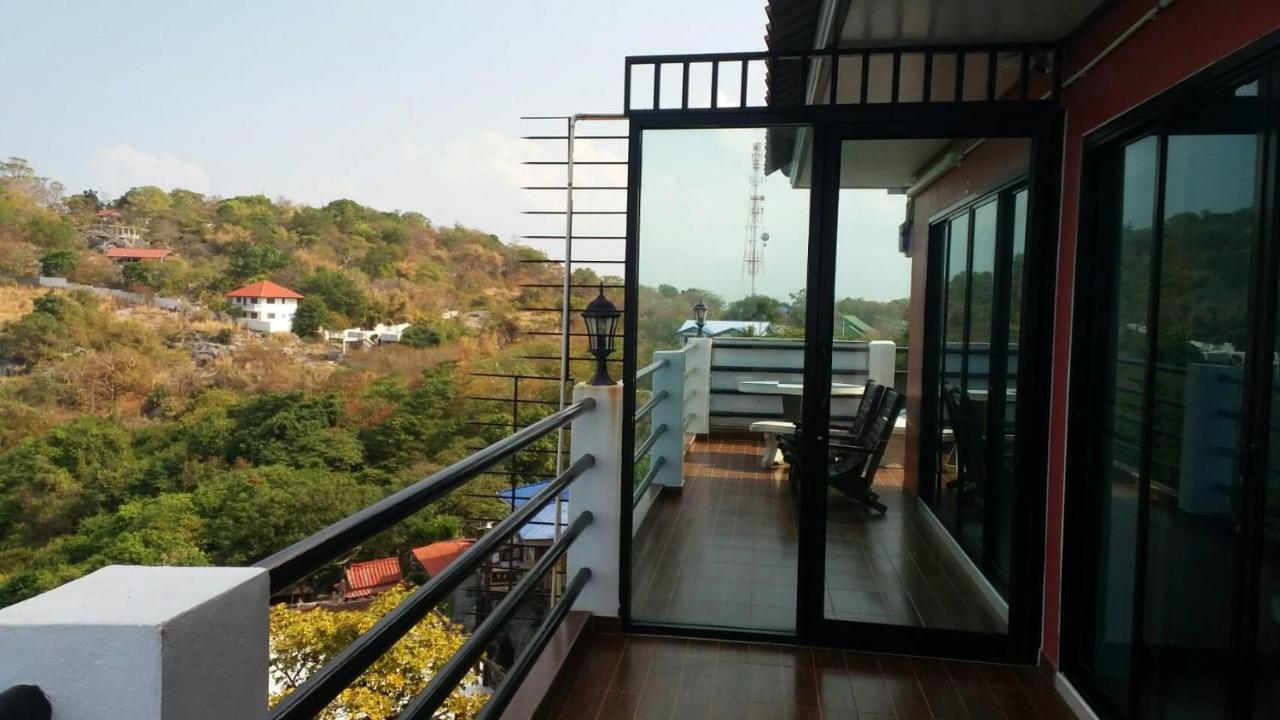 Ocean View Resort - Koh Sichang Exterior photo